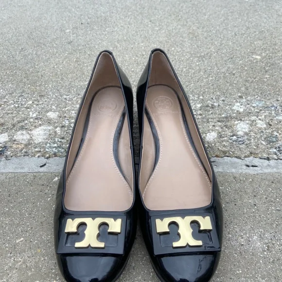 TORY BURCH GIGI FLATS BLACK PATENT LEATHER SHOES LOAFERS SZ 7